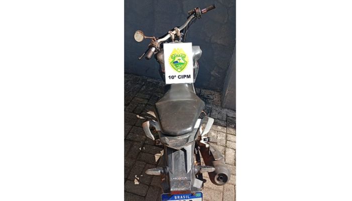 Porto Barreiro - Homem é preso após furtar motocicleta e esconder em residência abandonada